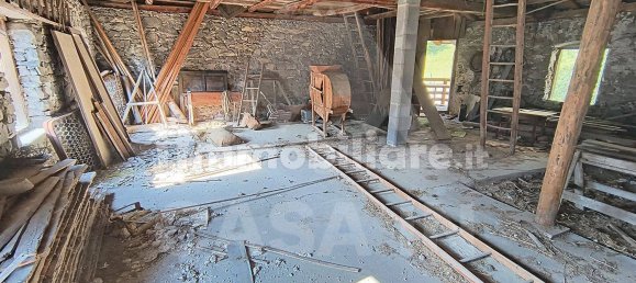 5 rooms House in Segonzano, Italy No. 201970 5