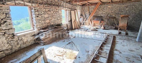 5 rooms House in Segonzano, Italy No. 201970 6