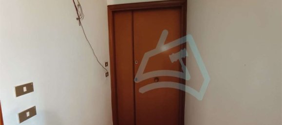 53m² Commercial property in Benevento, Italy No. 375640 8