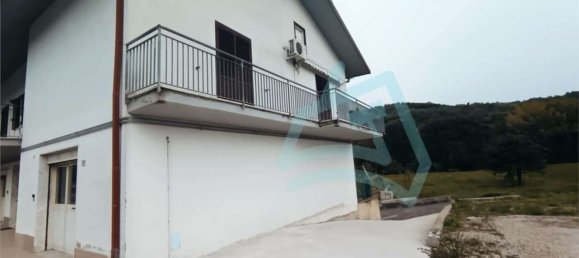 53m² Commercial property in Benevento, Italy No. 375640 26