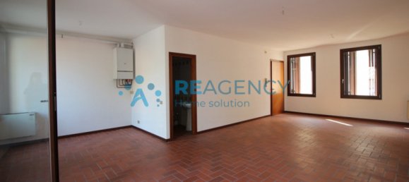 230m² Building in Thiene, Italy No. 351447 6