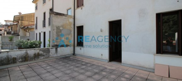 230m² Building in Thiene, Italy No. 351447 8
