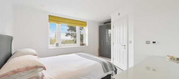 2 bedrooms Apartment in Surbiton, United Kingdom No. 9960 5
