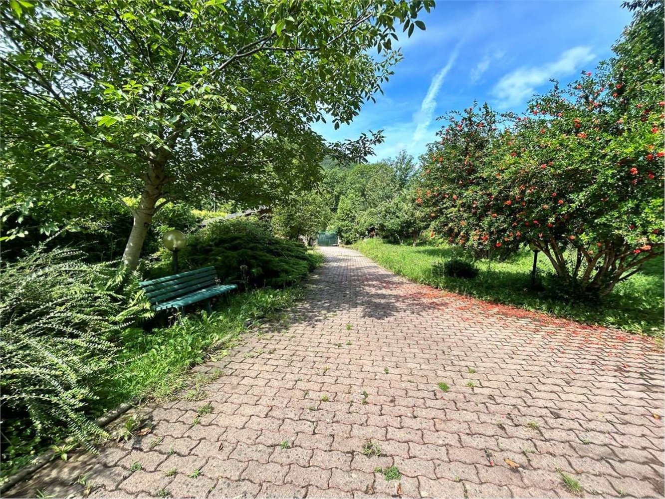 6-Zimmer Villa in Brusimpiano, Italy, Nr. 142252