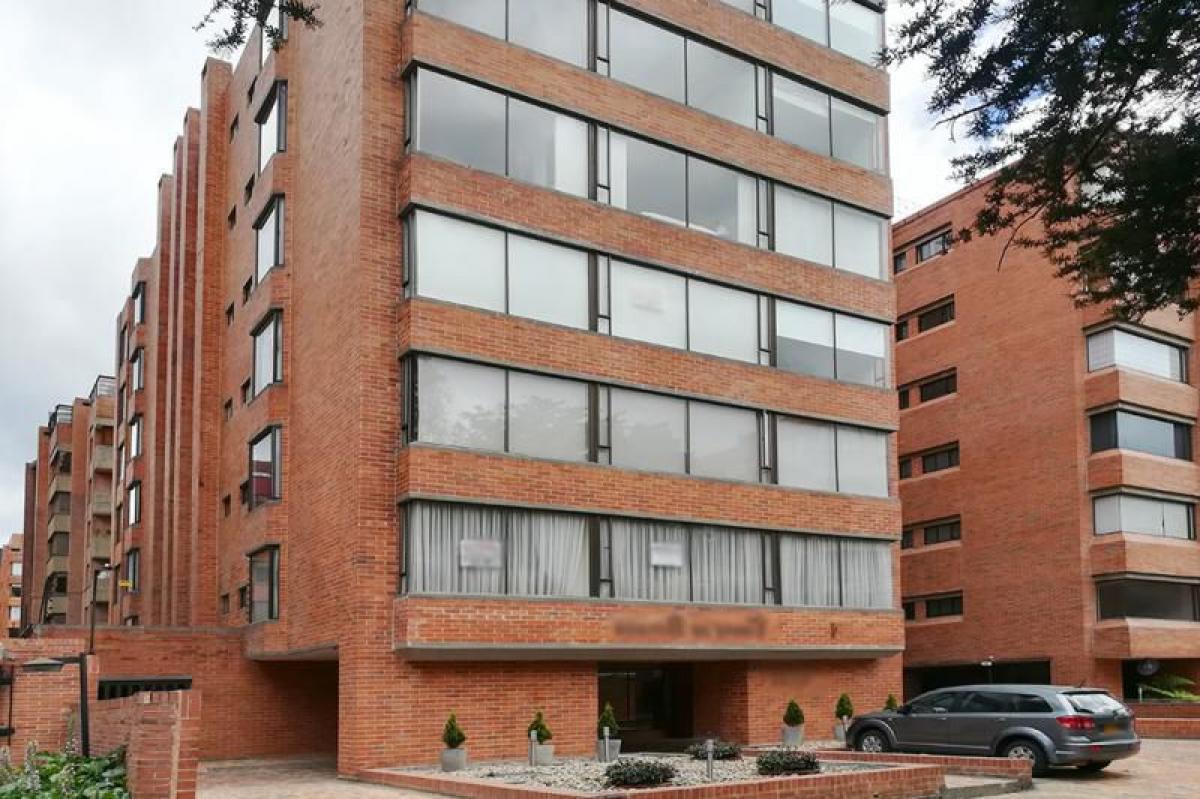 3 bedrooms House in Bogota, Colombia No. 11892