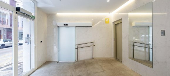 4 bedrooms Apartment in Granada, Spain No. 105647 26