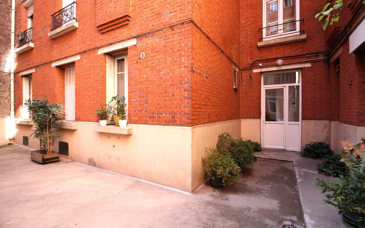 1 bedroom Apartment in Aubervilliers, France No. 162655