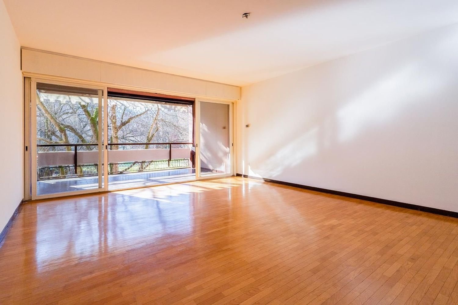 3 rooms Apartment in Basiglio, Italy No. 105068