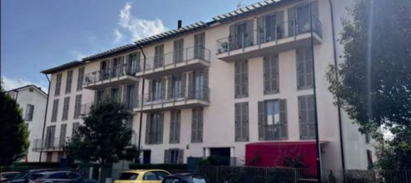 3 rooms Apartment in Chieri, Italy No. 197940 2