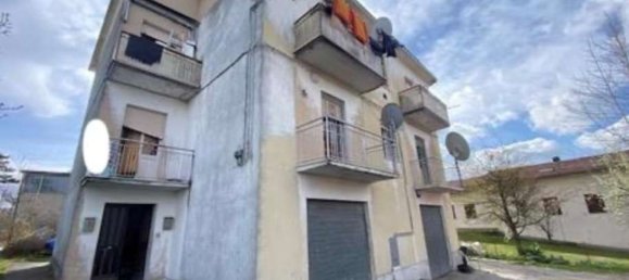 6 rooms Apartment in Zocca, Italy No. 95520 2