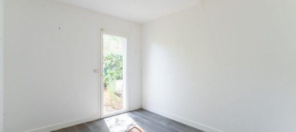 Apartamento de 2 dormitorios en Marseille, France No. 318653 6