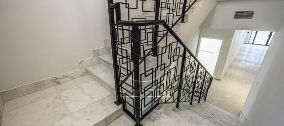 10 bedrooms Villa in Abu Dhabi, UAE No. 29397 13