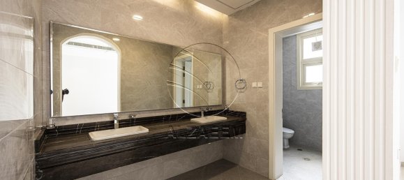 10 bedrooms Villa in Abu Dhabi, UAE No. 29397 8