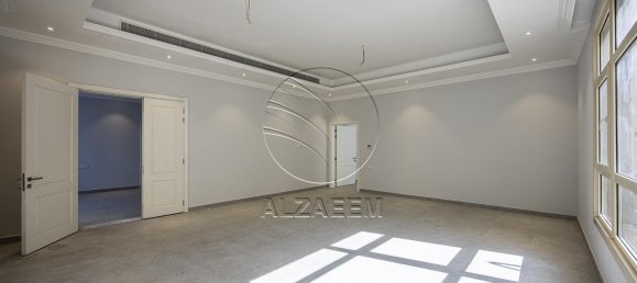 10 bedrooms Villa in Abu Dhabi, UAE No. 29397 4