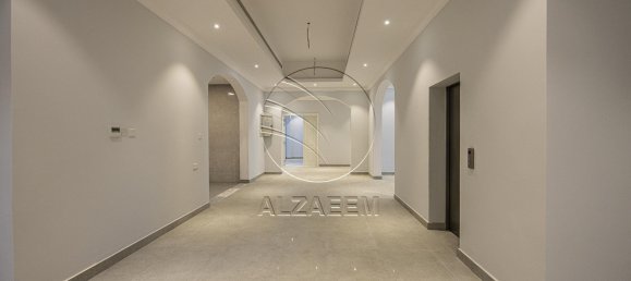 10 bedrooms Villa in Abu Dhabi, UAE No. 29397 18