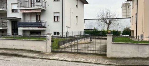 4 bedrooms Apartment in Porto Mantovano, Italy No. 359705 7