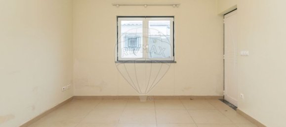 Дом с 4 спальнями в Мойта, Португалия № 181103 44