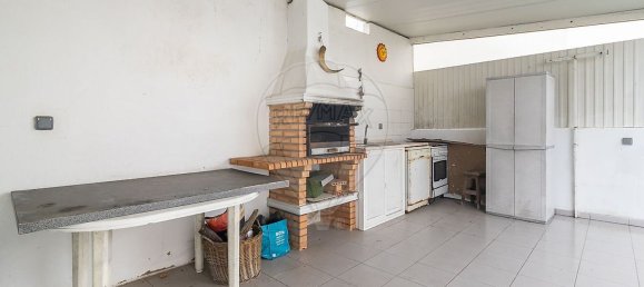 Дом с 4 спальнями в Мойта, Португалия № 181103 4