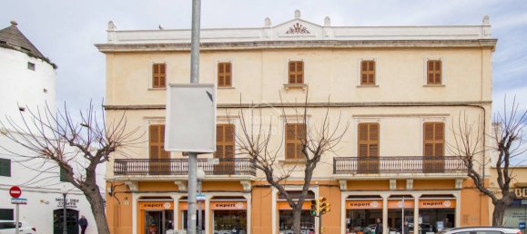 Imóvel comercial em Ciutadella De Menorca, Spain 1818 m² N.º 682 2