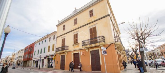 Imóvel comercial em Ciutadella De Menorca, Spain 1818 m² N.º 682 3