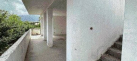 3 rooms Apartment in San Gennaro Vesuviano, Italy No. 268595 5