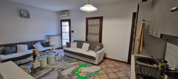 Квартира с 4 комнатами в Лория, Италия № 108307 3