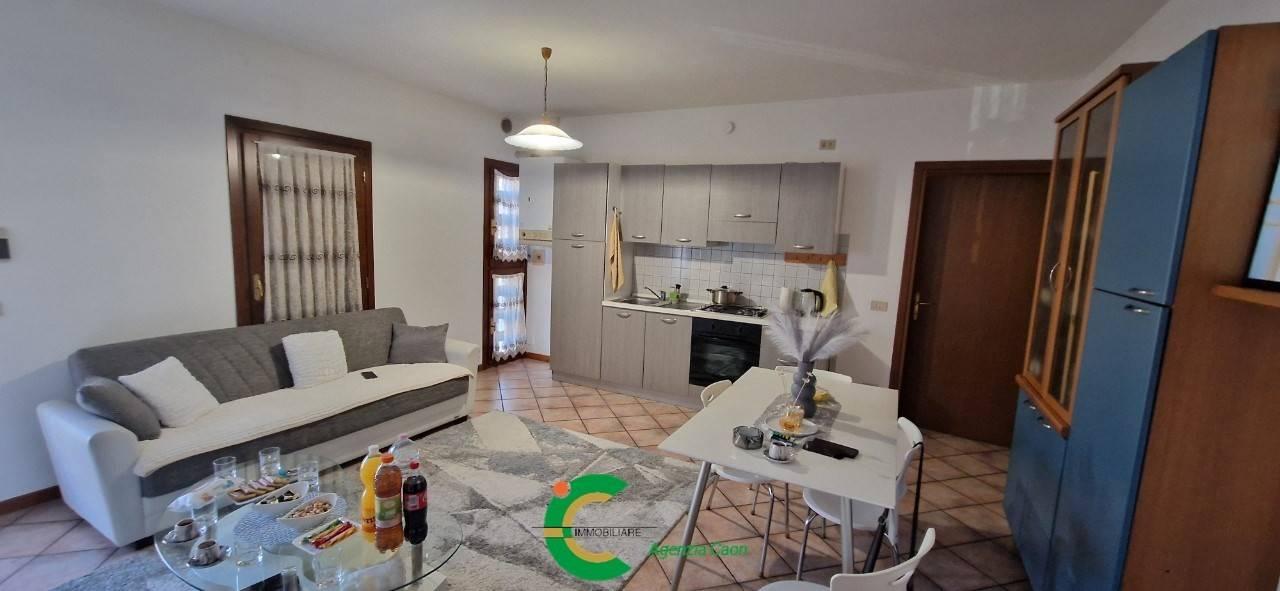 Квартира с 4 комнатами в Лория, Италия № 108307