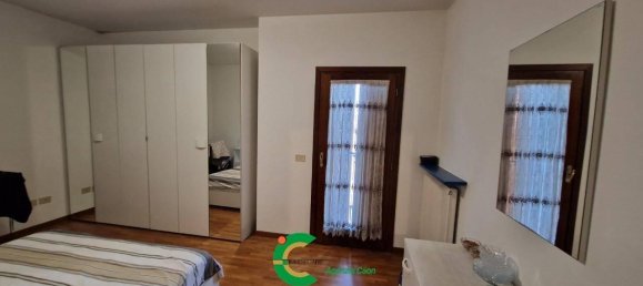 Квартира с 4 комнатами в Лория, Италия № 108307 5