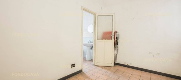 8 rooms Apartment in Genoa, Italy No. 35819 24