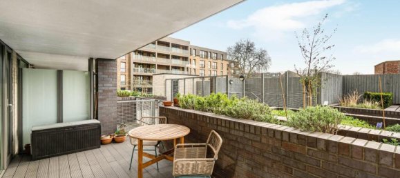 2 bedrooms Apartment in London, United Kingdom No. 12383 3