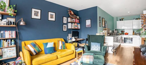 2 bedrooms Apartment in London, United Kingdom No. 12383 14