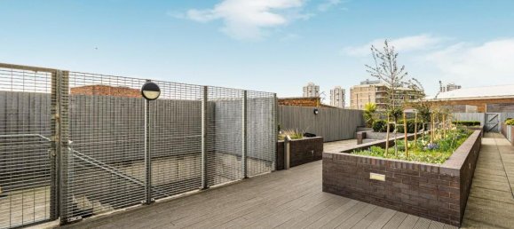 2 bedrooms Apartment in London, United Kingdom No. 12383 16