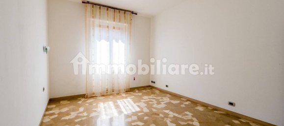 Apartamento de 2 dormitorios en Sasso Marconi, Italy No. 319783 18