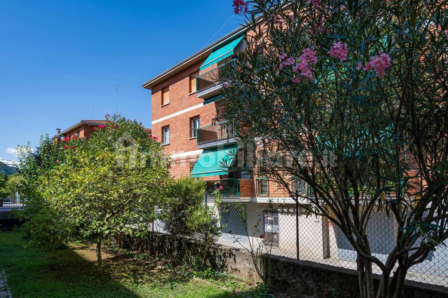 Apartamento de 2 dormitorios en Sasso Marconi, Italy No. 319783