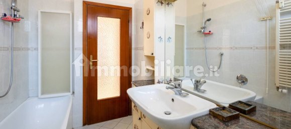 Apartamento de 2 dormitorios en Sasso Marconi, Italy No. 319783 22