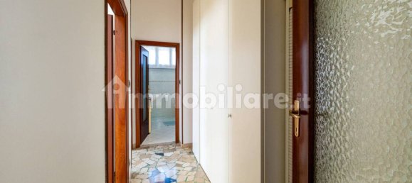 Apartamento de 2 dormitorios en Sasso Marconi, Italy No. 319783 4