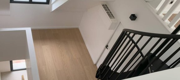 3 bedrooms House in Bievres, France No. 356795 9