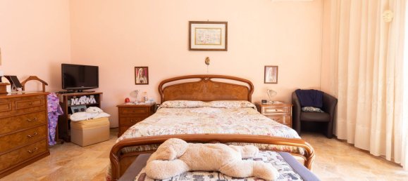 4 rooms Villa in Latina, Italy No. 266030 12
