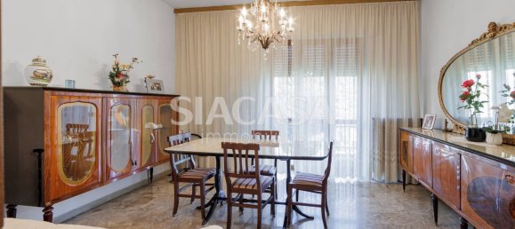 Вилла с 4 комнатами в Медзаго, Италия № 226680 9