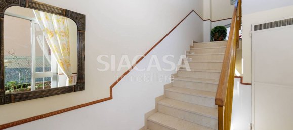 Вилла с 4 комнатами в Медзаго, Италия № 226680 6