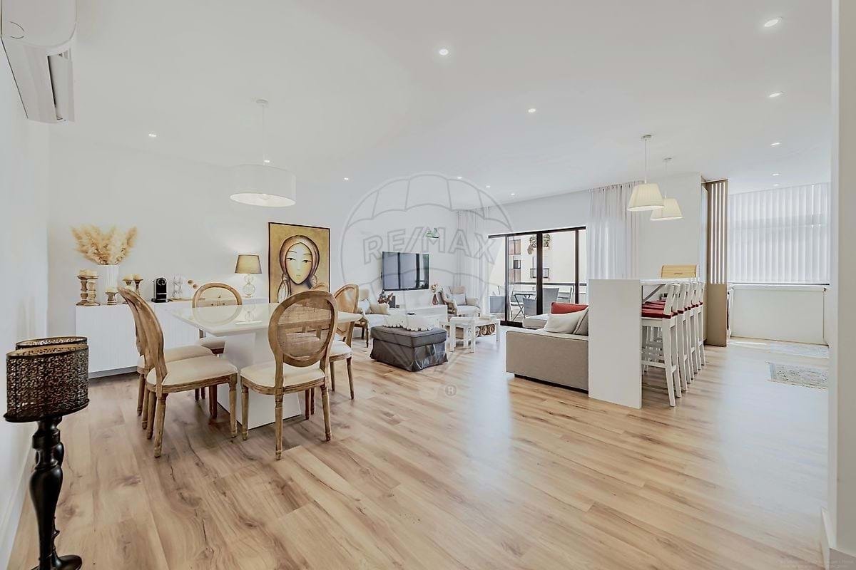 3 bedrooms Apartment in Cascais, Portugal No. 319723