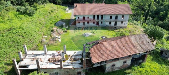 3 bedrooms House in Cossato, Italy No. 77980 4