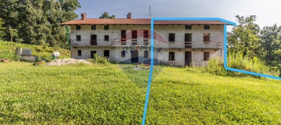 3 bedrooms House in Cossato, Italy No. 77980 2