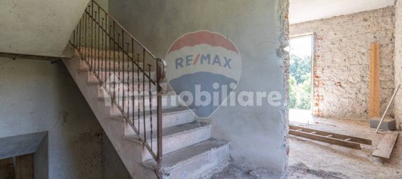 3 bedrooms House in Cossato, Italy No. 77980 11