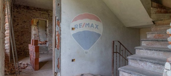 3 bedrooms House in Cossato, Italy No. 77980 30