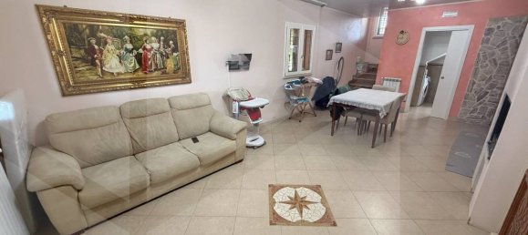 Вилла с 3 комнатами в Барлетта, Италия № 17106 3