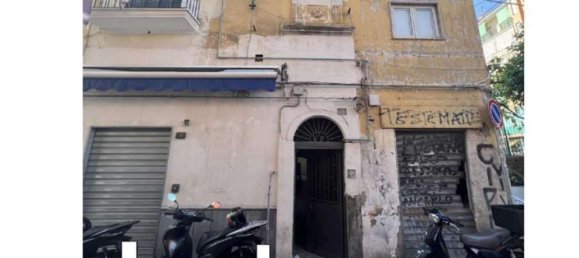 Studio in Torre del Greco, Italy No. 13794 5