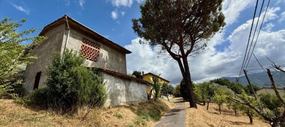 Casa de 10 habitaciónes en Lucca, Italy No. 267632 2