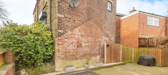  House in Mirfield, United Kingdom No. 2021 31