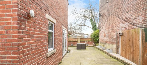  House in Mirfield, United Kingdom No. 2021 27